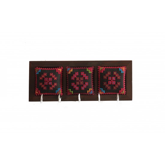 Wooden Keyholder with Embroidery Wooden Keyholder with Embroidery